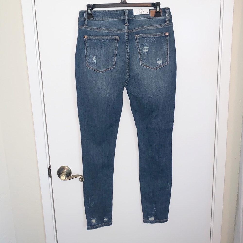NWT Judy Blue Distressed Skinny Jeans - Picture 2 of 7